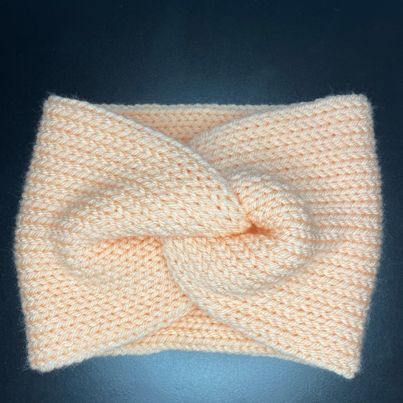 Messy bun ear warmers - Picture 6 of 9